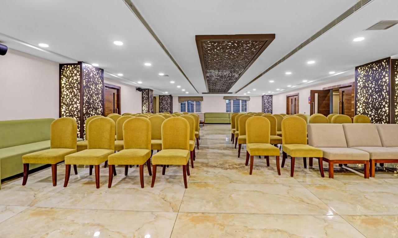 Treebo Premium Runway Suites, Marathahalli Бангалор Экстерьер фото