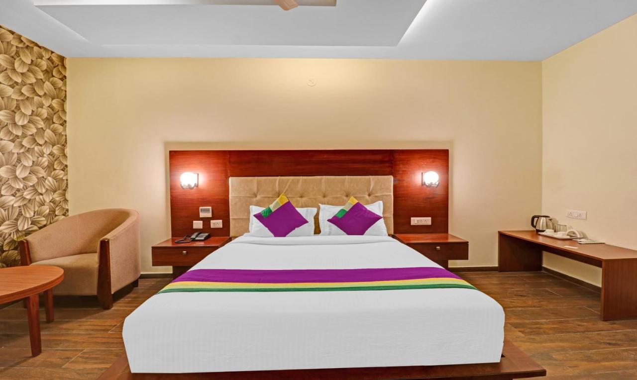 Treebo Premium Runway Suites, Marathahalli Бангалор Экстерьер фото